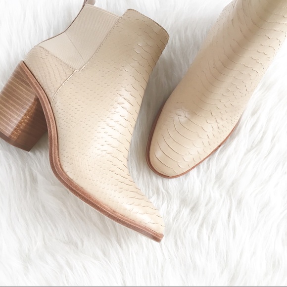 Pour la Victoire | beige snakescale leather boots - Picture 7 of 8